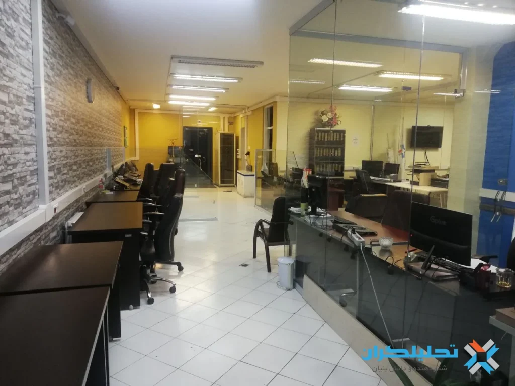 میز کار اختصاصی در فضای کار اشتراکی در تبریز