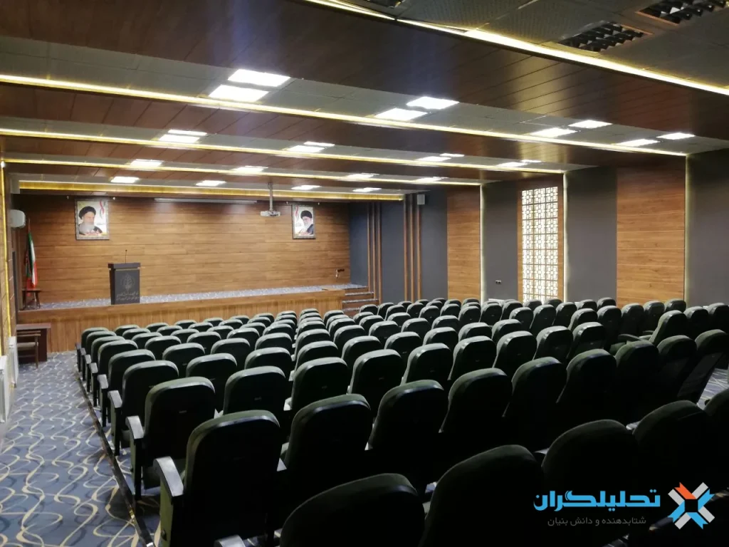 سالن کنفرانس در فضای کار اشتراکی در تبریز